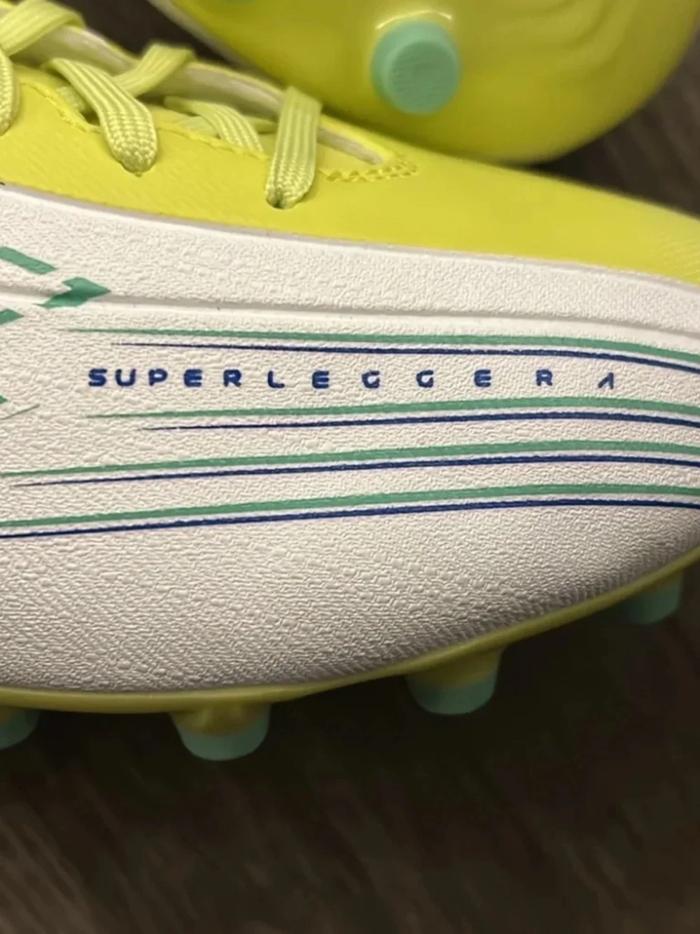 Lotto Solista Superleggera Kids Soccer Cleats White Neon Yellow Blue US 3 NEW